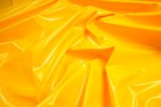 Latex w kolorze żółtym