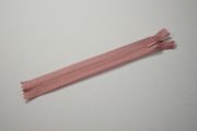 Zamek kryty - brudny róż, 18 cm