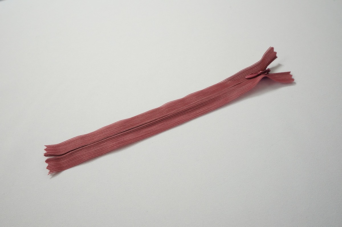 Zamek kryty - bordowo-brązowy, 18 cm