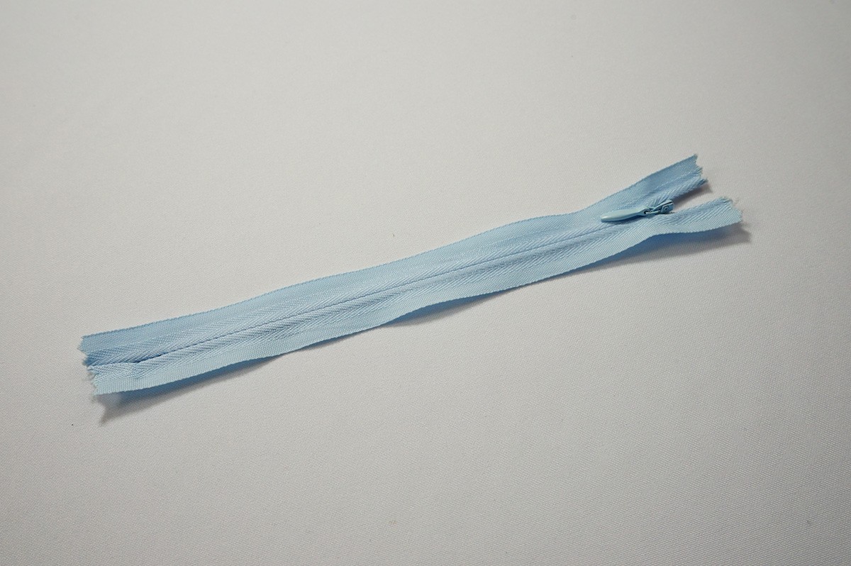 Zamek kryty - jasnoniebieski, 18 cm
