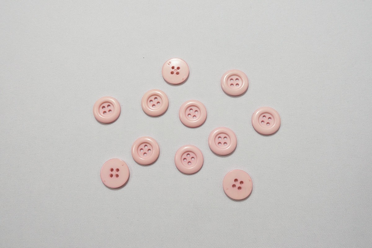 Guzik o numerze 2595, 18 mm