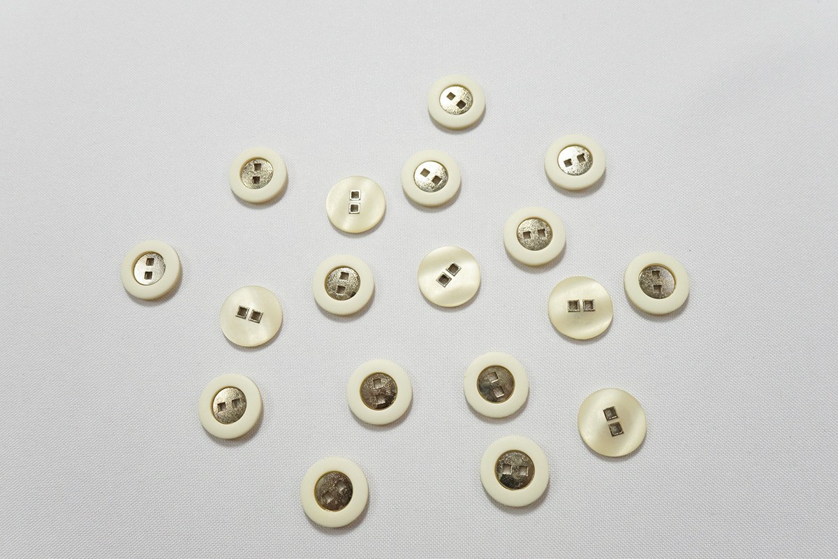 Guzik o numerze 2061, 18 mm