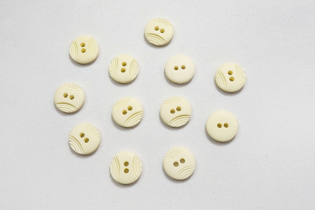 Guzik o numerze 2233, 15 mm