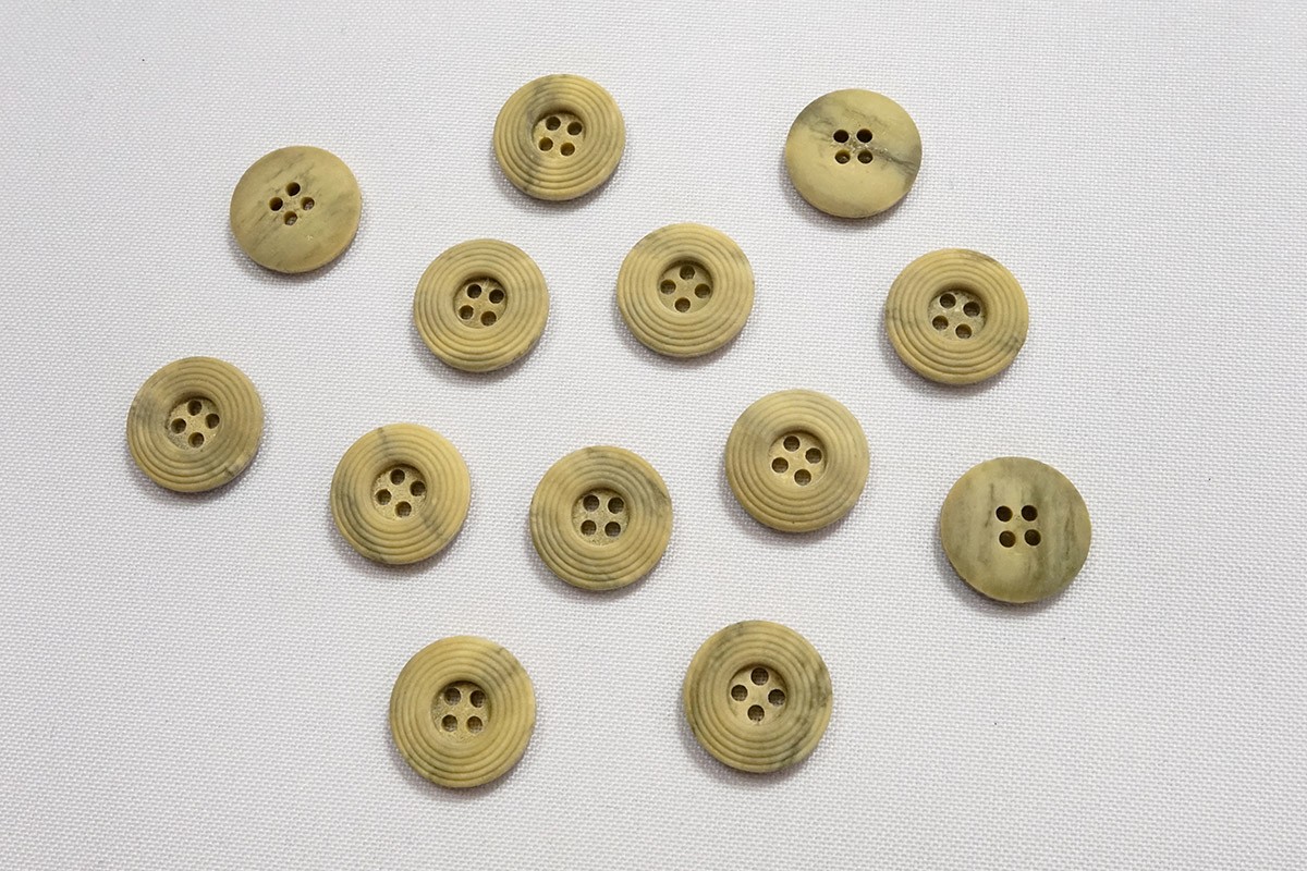 Guzik o numerze 2161, 18 mm