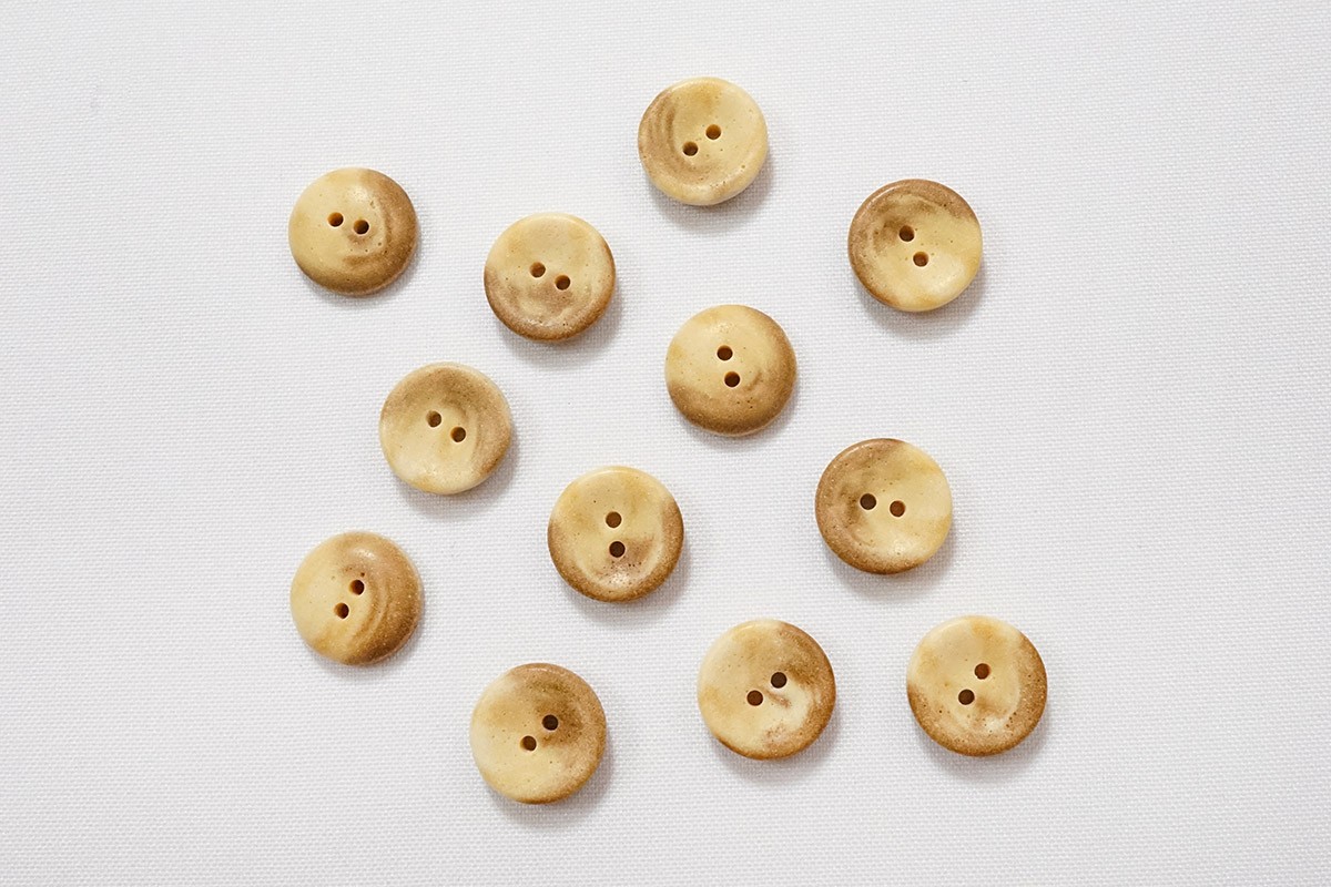 Guzik o numerze 2530, 18 mm