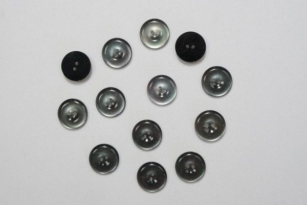 Guzik o numerze 2666, 18 mm